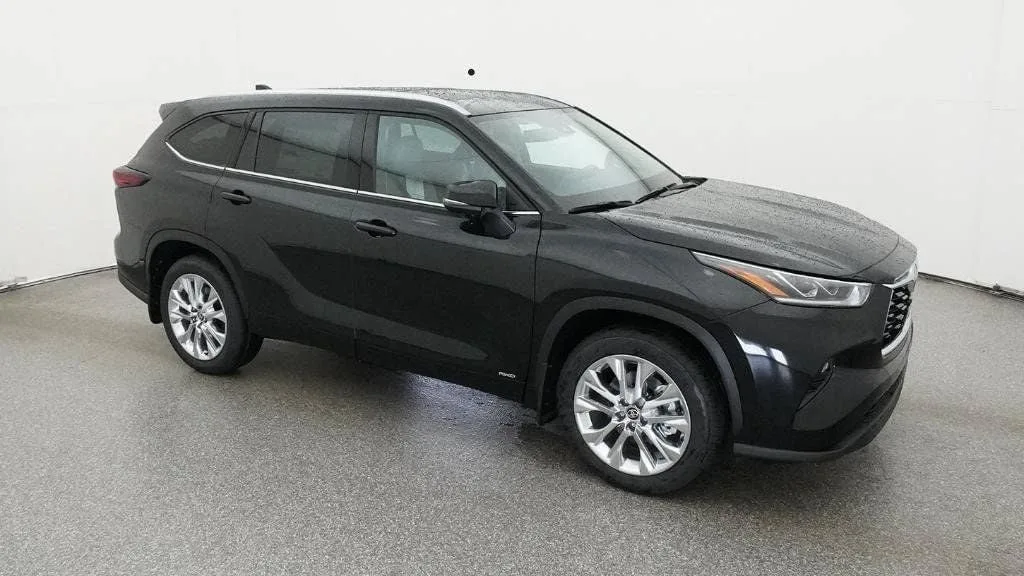 2026 Toyota Highlander Hybrid Limited photo 12