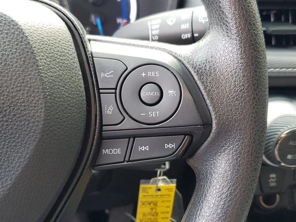 2025 Toyota RAV4 Hybrid LE photo 24