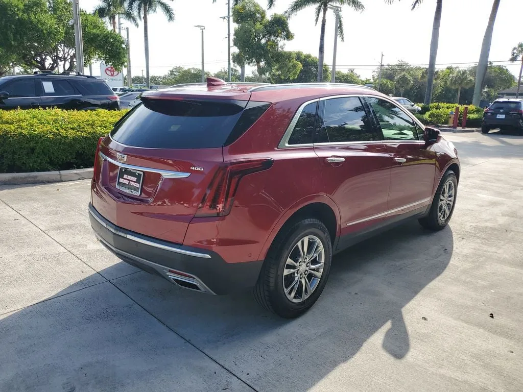 2020 Cadillac XT5 Premium Luxury photo 3