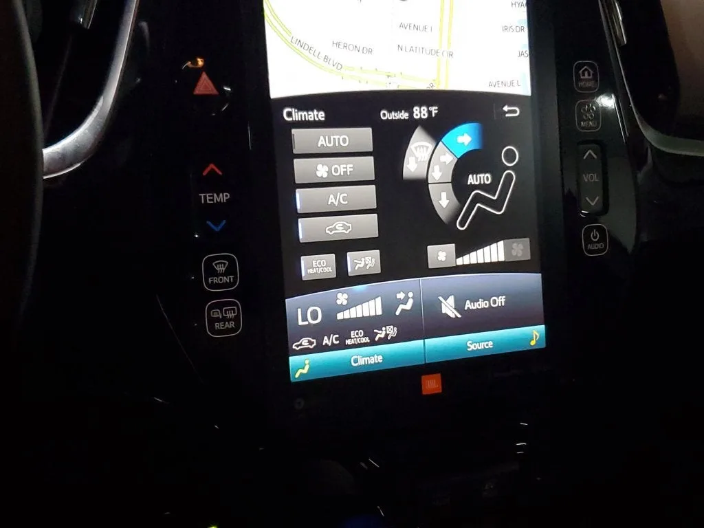 2021 Toyota Prius Limited photo 28
