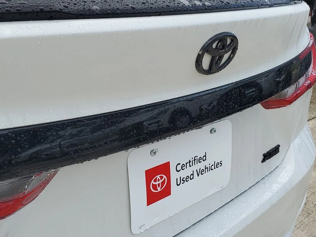 2025 Toyota Camry XSE photo 8