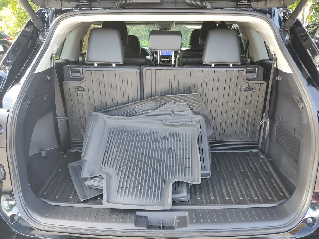 2024 Toyota Highlander XLE photo 10