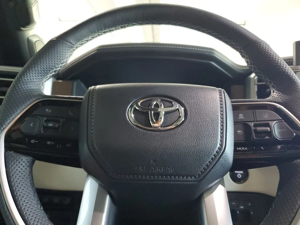 2025 Toyota Sequoia Capstone photo 24