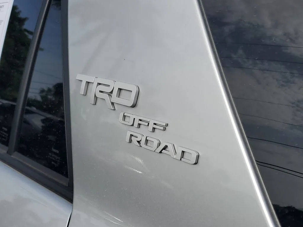 2021 Toyota 4Runner TRD Off-Road Premium photo 9