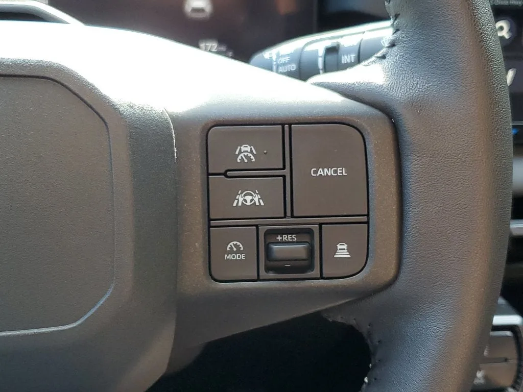 2026 Toyota RAV4 XSE photo 26