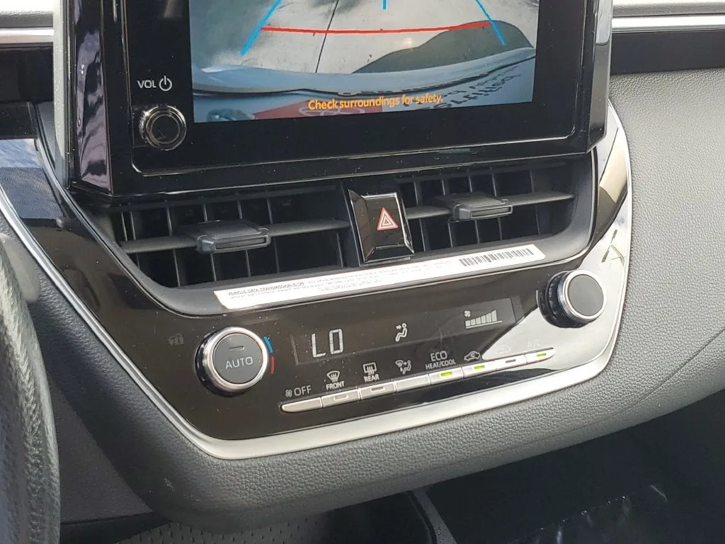 2024 Toyota Corolla LE photo 26