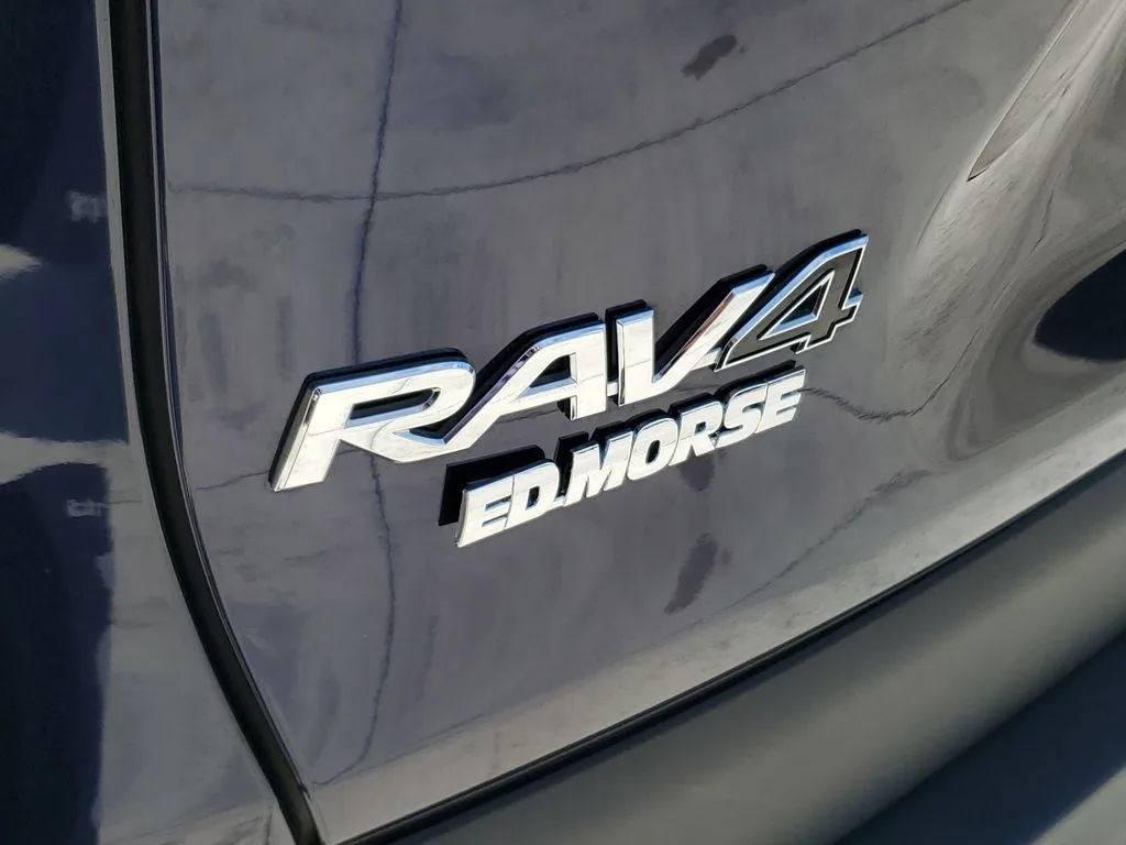 2021 Toyota RAV4 Hybrid XLE Premium photo 7