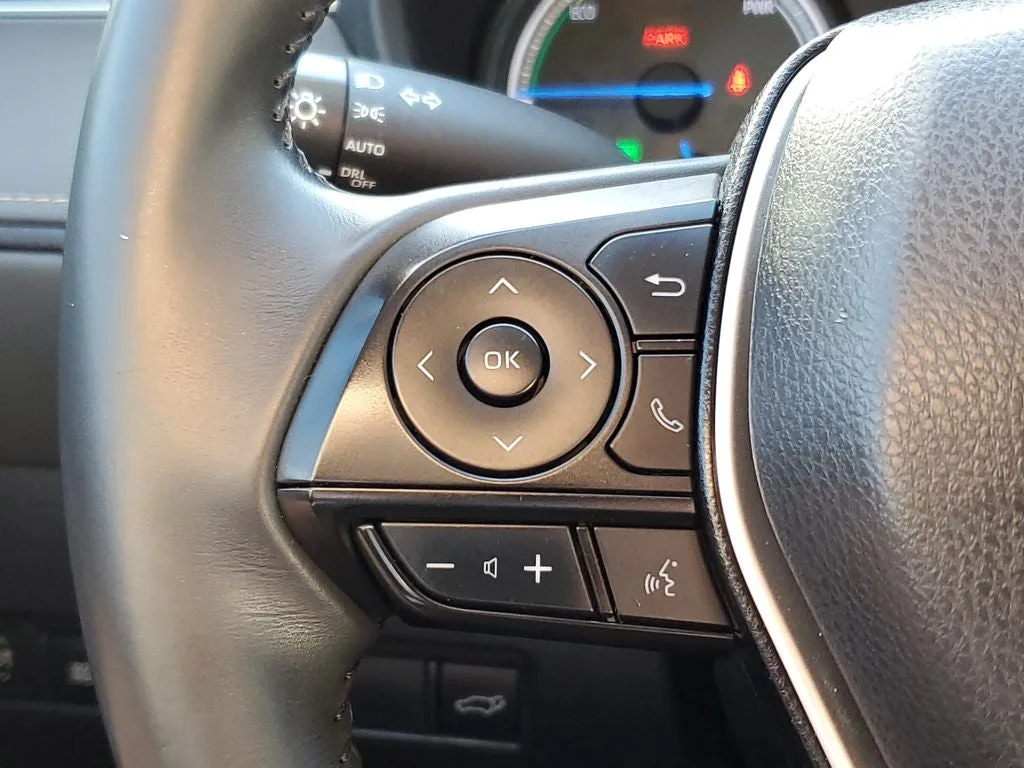 2023 Toyota Venza LE photo 22