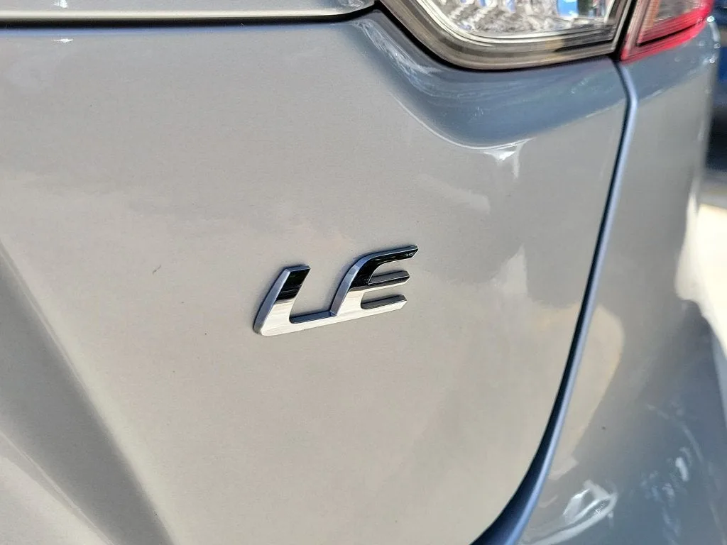 2024 Toyota Corolla LE photo 8