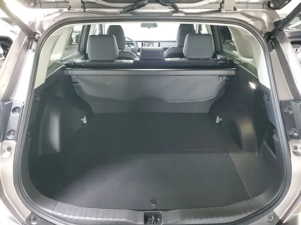 2026 Toyota RAV4 XLE Premium photo 9