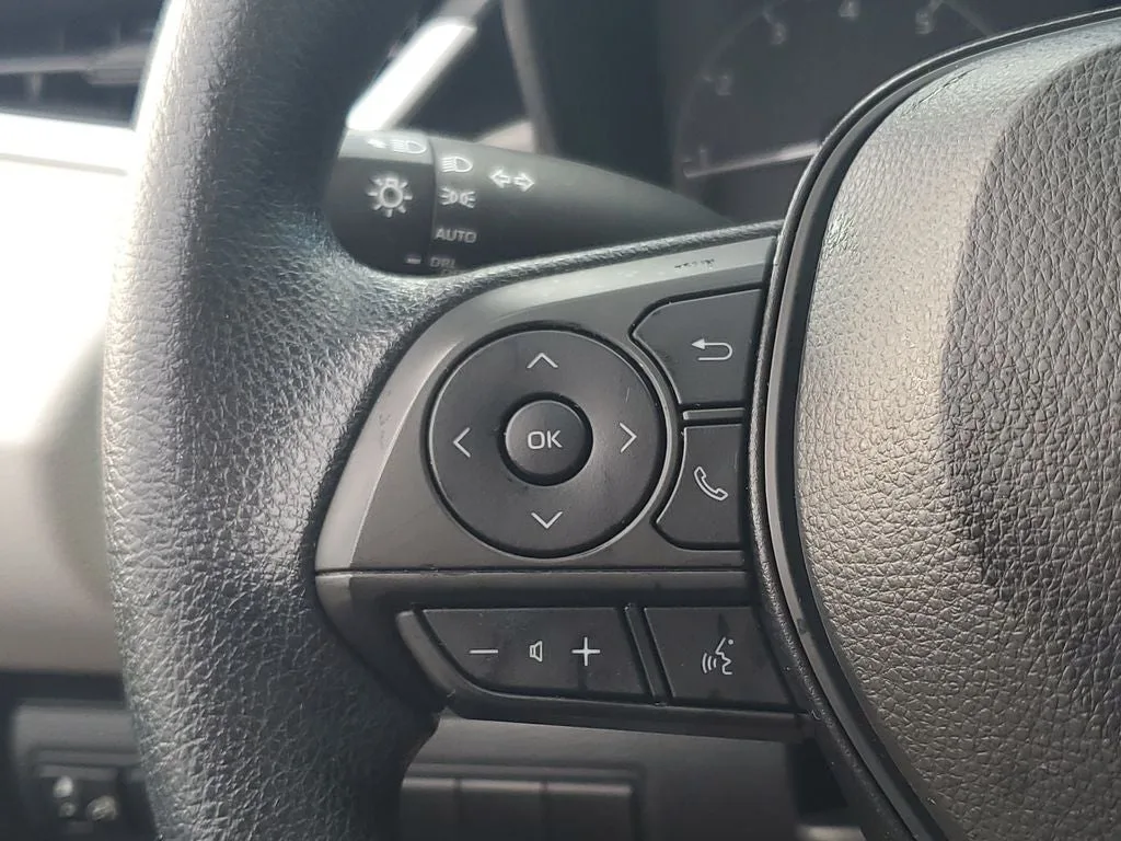 2024 Toyota Corolla LE photo 23
