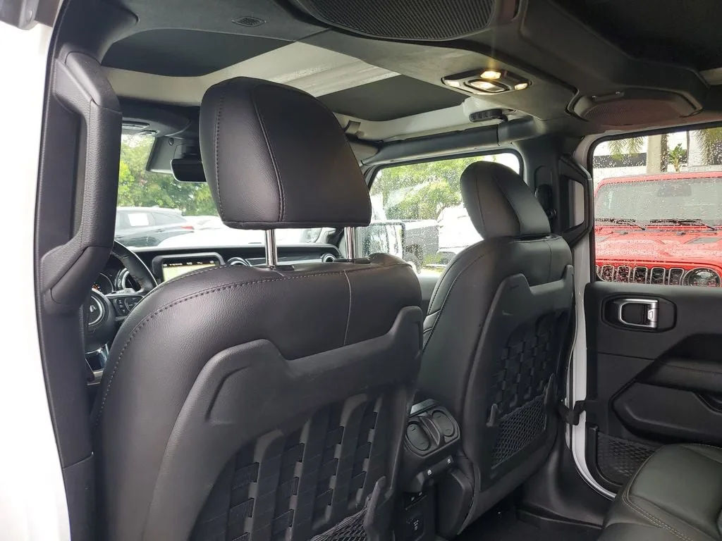2023 Jeep Wrangler Rubicon 392 photo 14