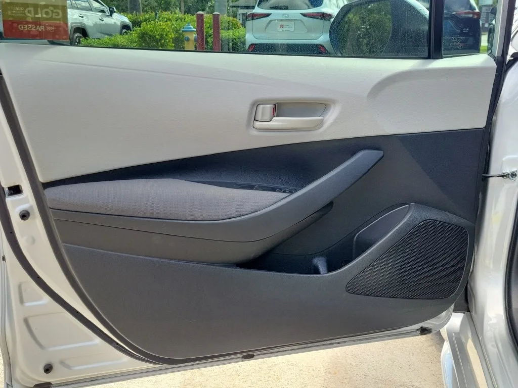 2024 Toyota Corolla LE photo 21