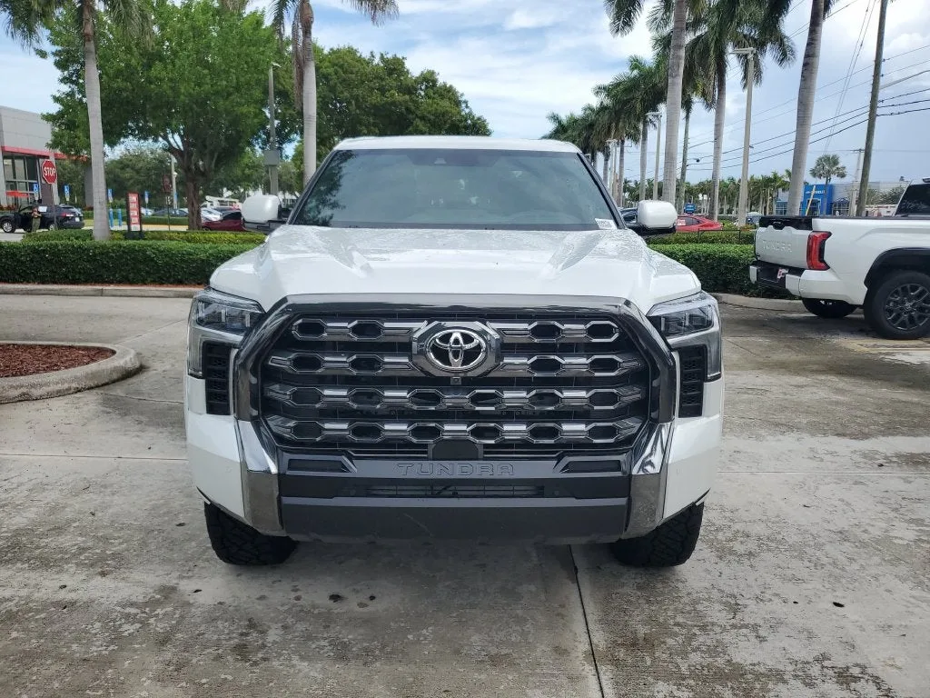 2025 Toyota Tundra Hybrid Platinum photo 2