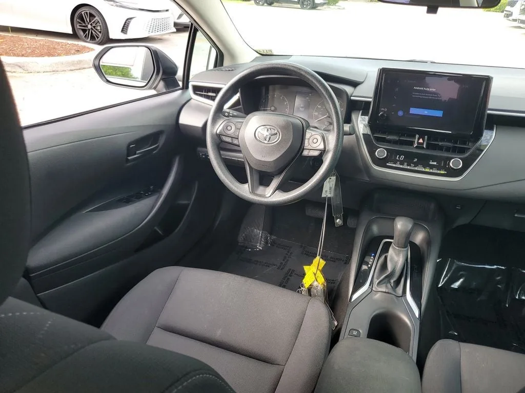 2024 Toyota Corolla LE photo 13