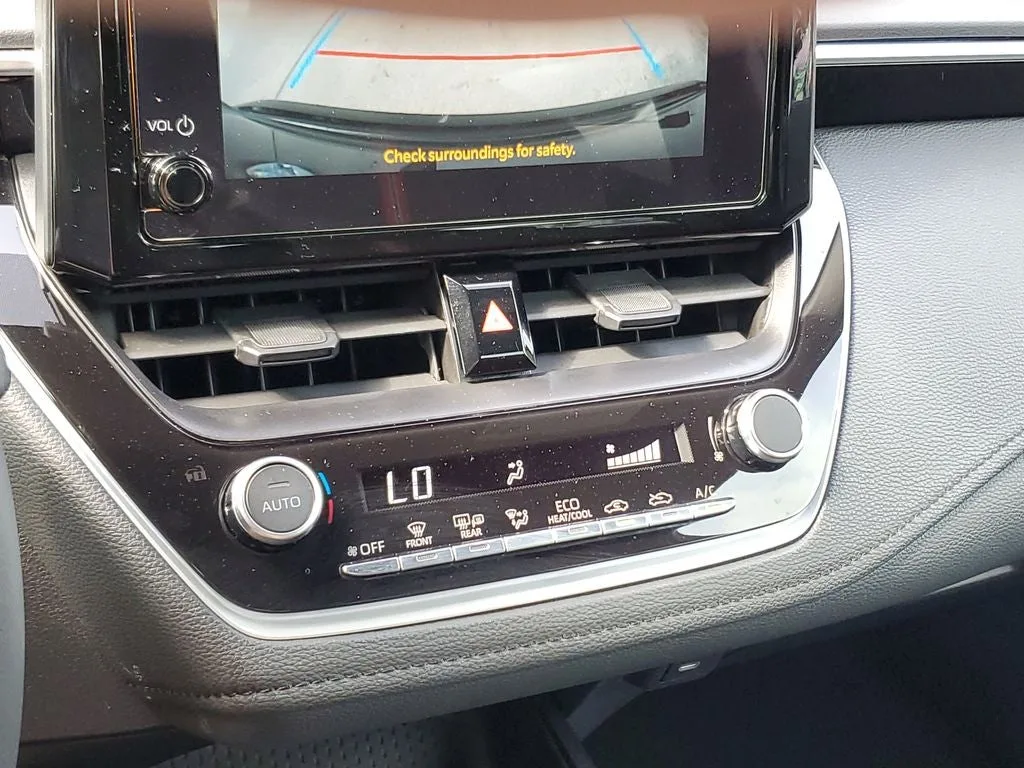2024 Toyota Corolla SE photo 28