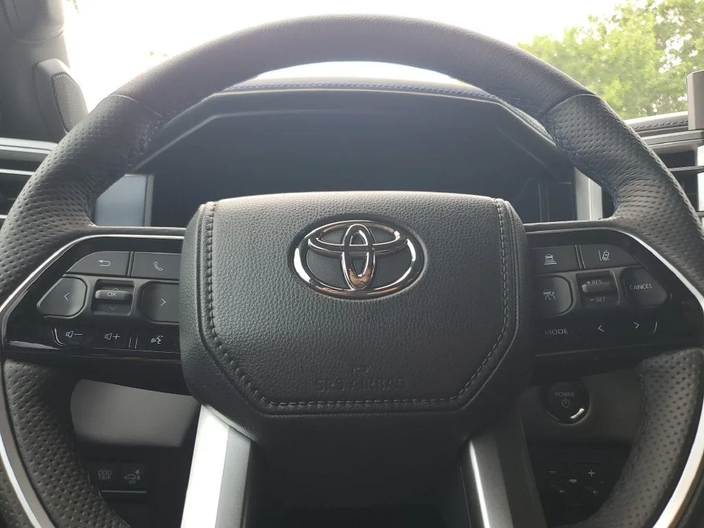 2025 Toyota Tundra Hybrid Platinum photo 23