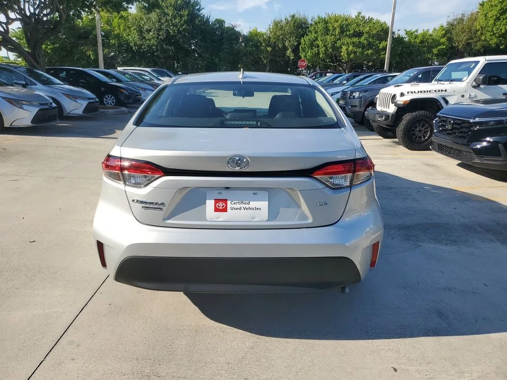2024 Toyota Corolla LE photo 5