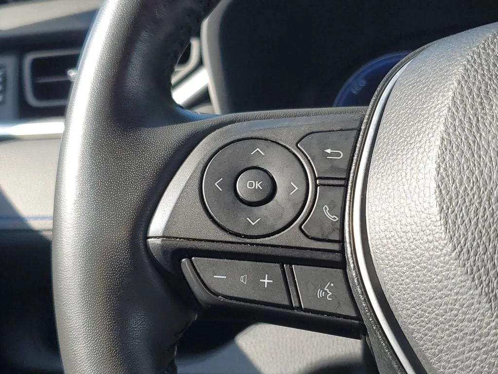 2024 Toyota RAV4 Hybrid XSE photo 25