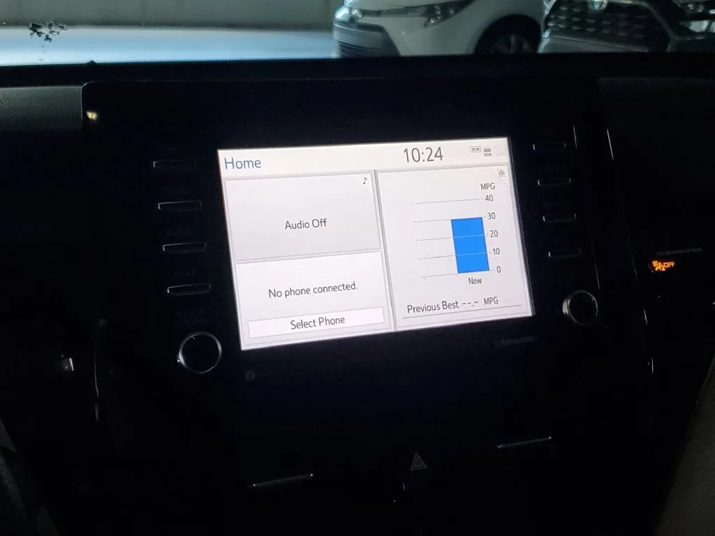 2021 Toyota Camry LE photo 24