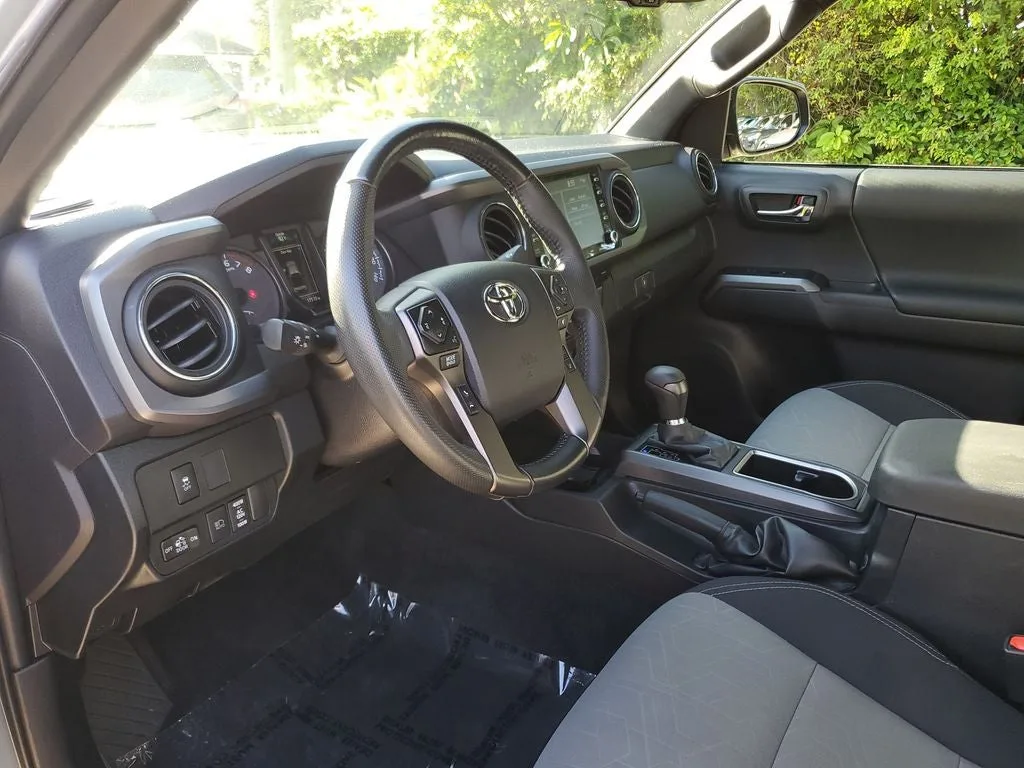 2023 Toyota Tacoma TRD Sport V6 photo 20