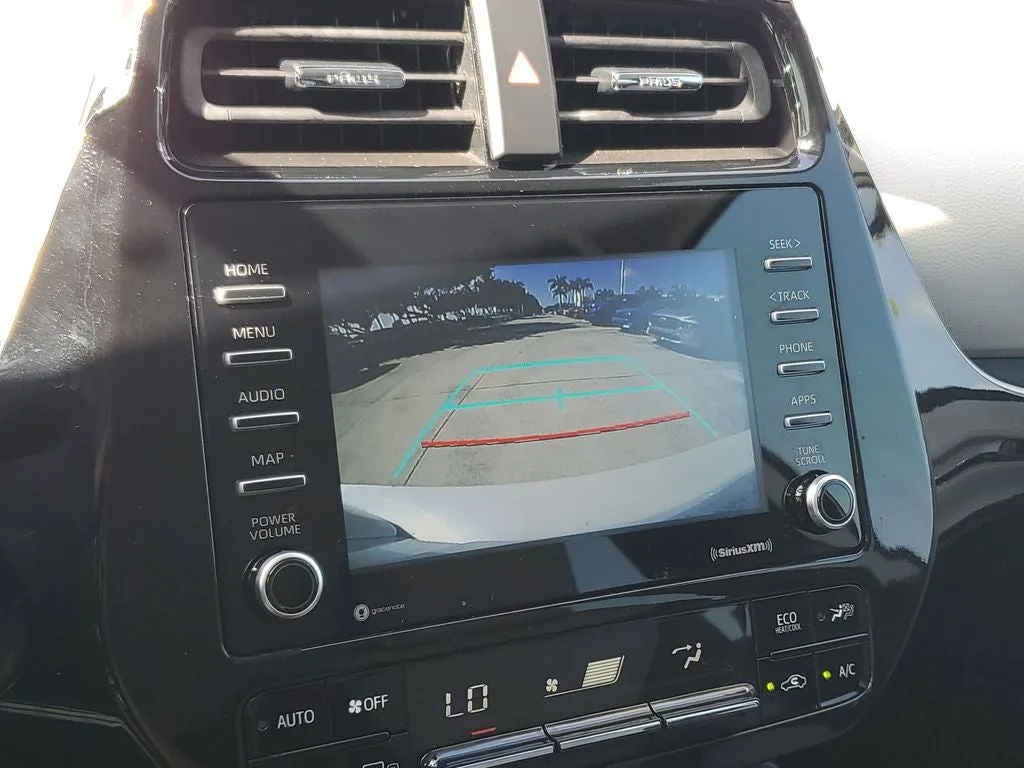 2022 Toyota Prius LE photo 28