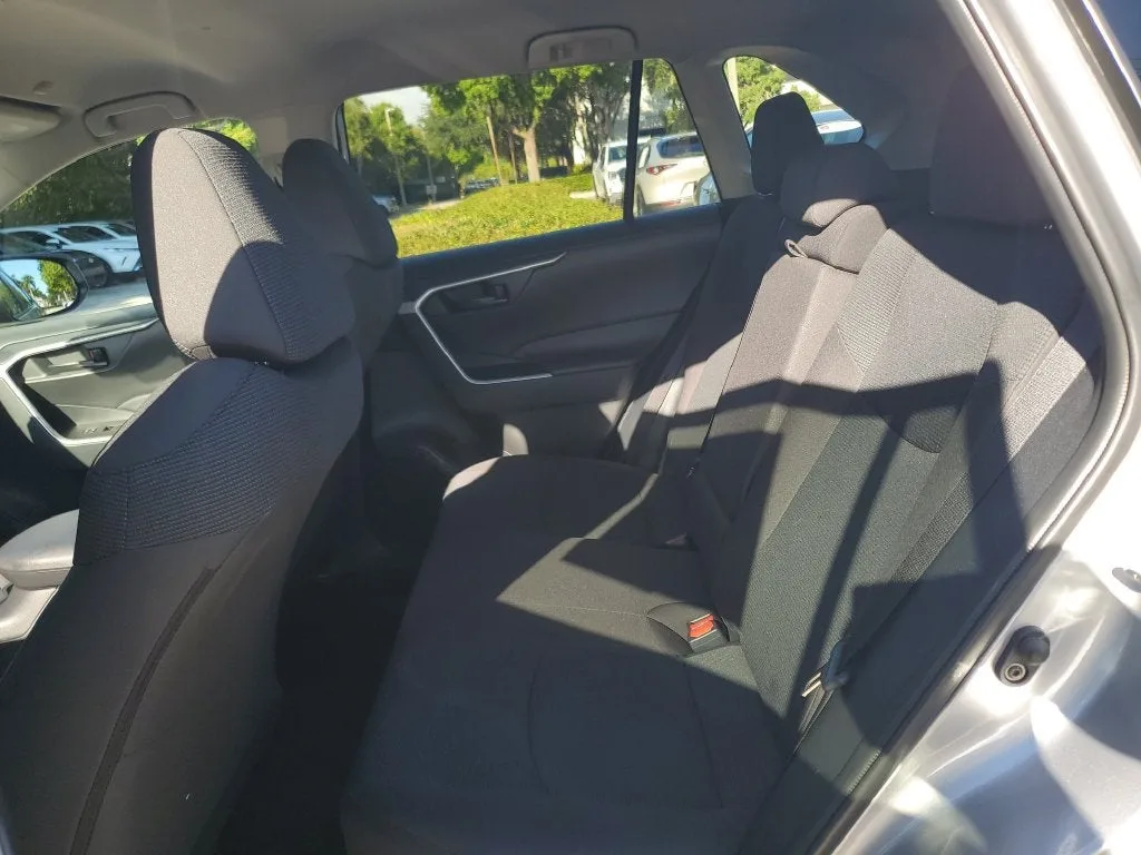 2024 Toyota RAV4 LE photo 12