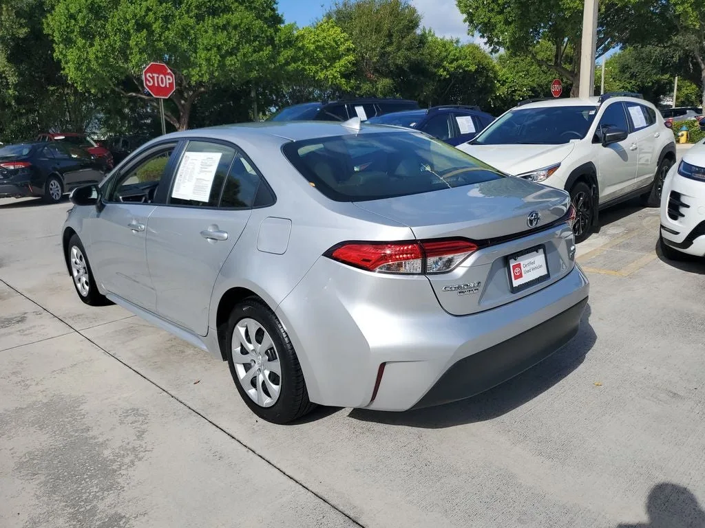 2024 Toyota Corolla Hybrid LE photo 6