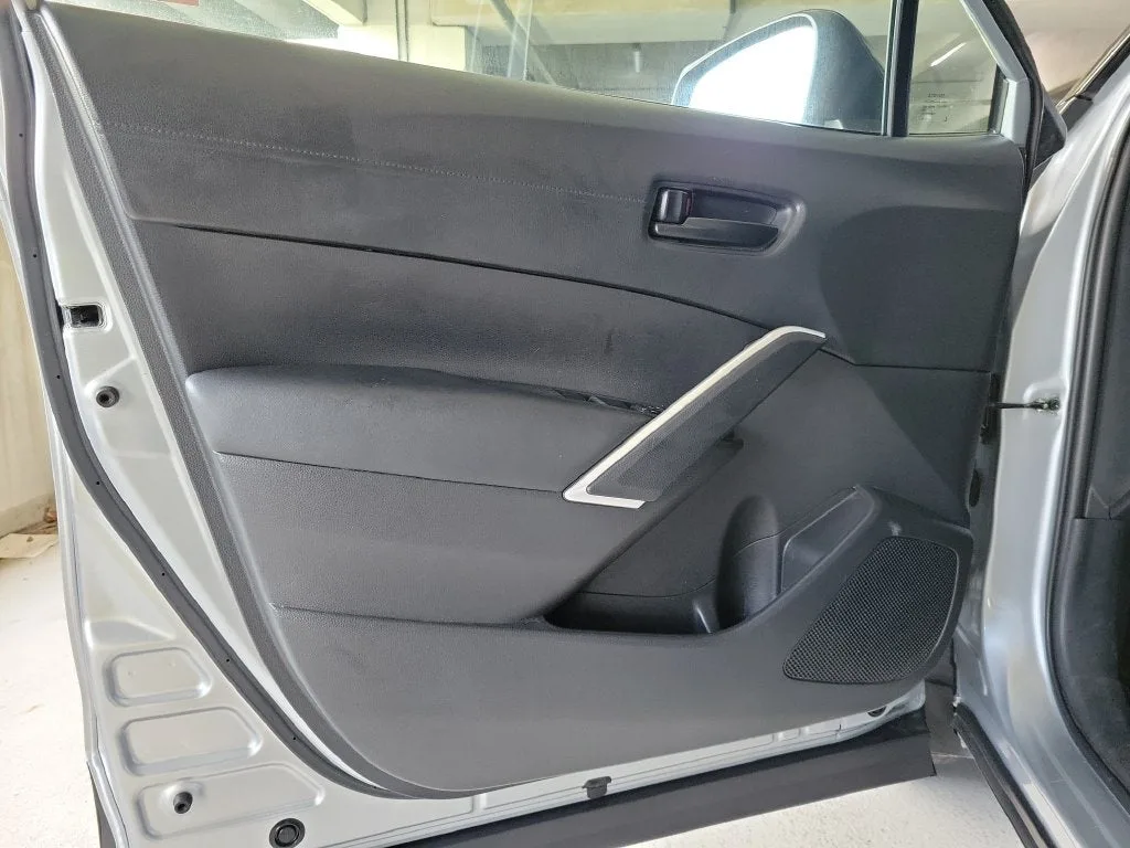 2024 Toyota Corolla Cross Hybrid SE photo 18