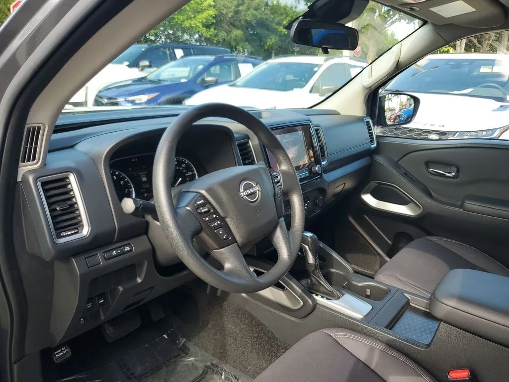 2023 Nissan Frontier SV photo 20