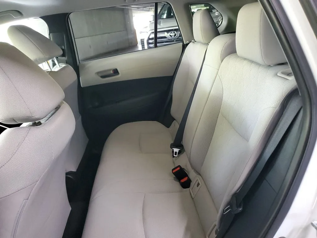 2024 Toyota Corolla Cross LE photo 12