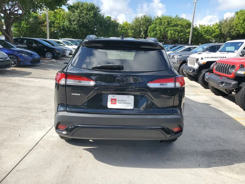 2023 Toyota Corolla Cross Hybrid SE photo 5