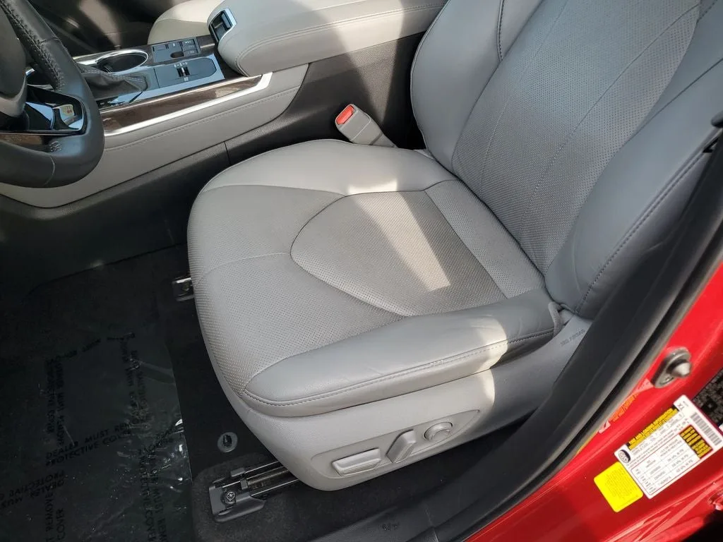 2023 Toyota Highlander Limited photo 22