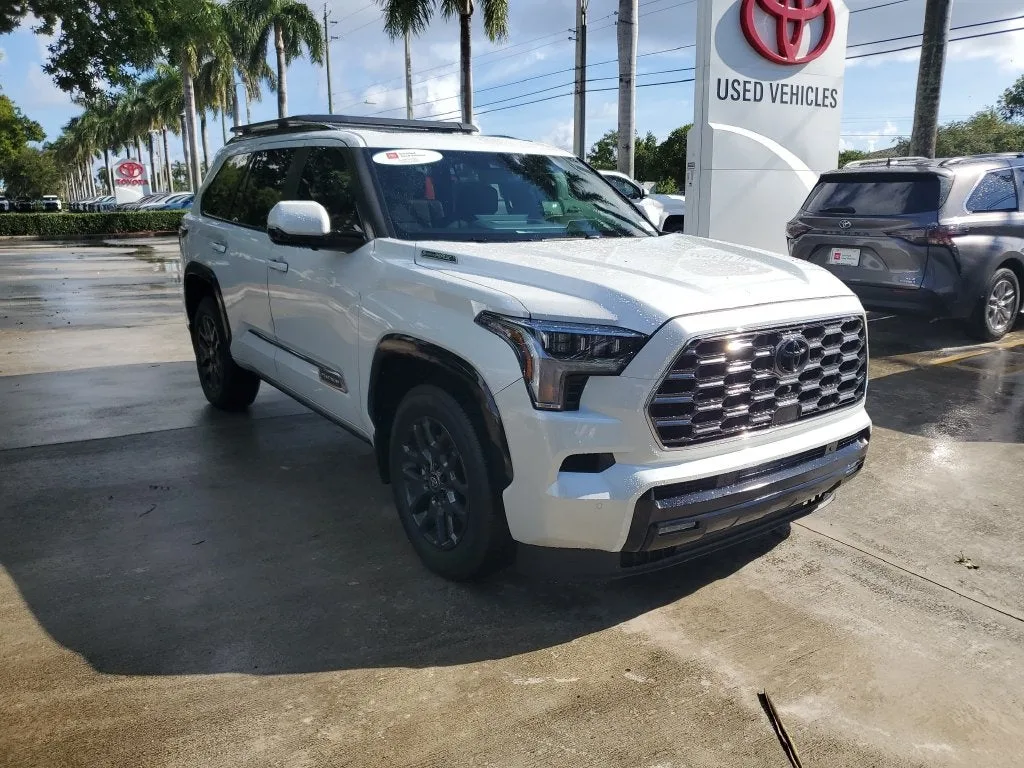 2026 Toyota Sequoia Platinum photo 3
