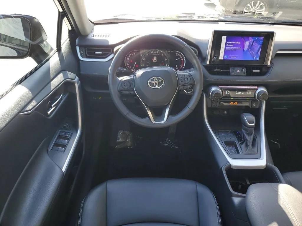 2024 Toyota RAV4 XLE Premium photo 14