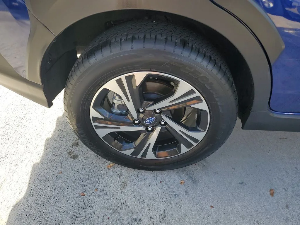 2024 Subaru Crosstrek Premium photo 7