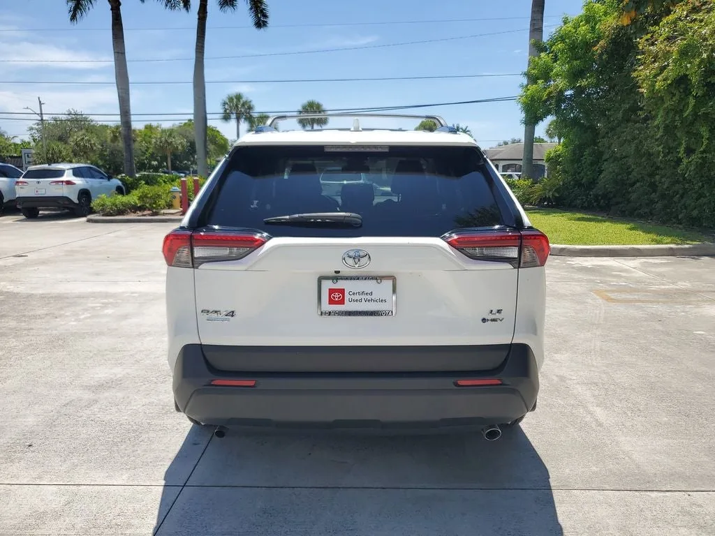 2025 Toyota RAV4 Hybrid LE photo 5