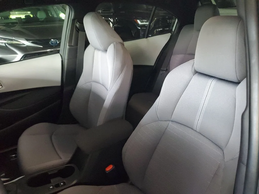 2026 Toyota Corolla SE photo 19