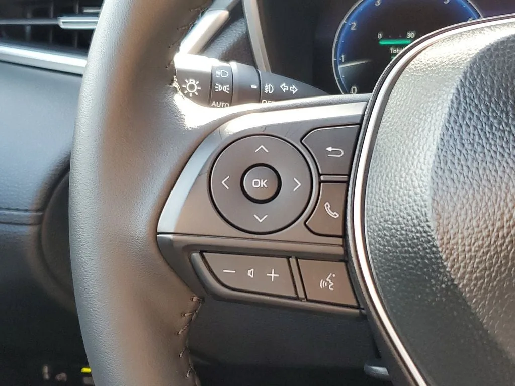 2026 Toyota Corolla Cross XLE photo 25