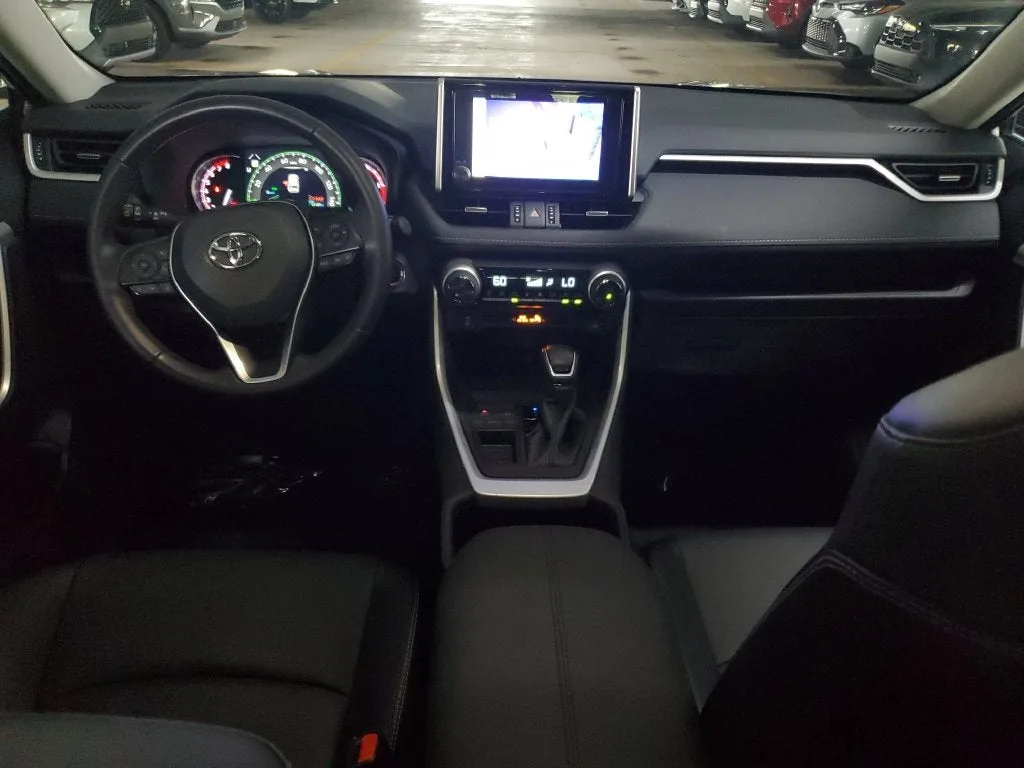 2024 Toyota RAV4 XLE Premium photo 16