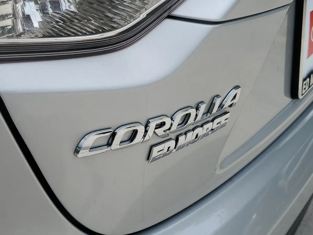 2023 Toyota Corolla LE photo 7