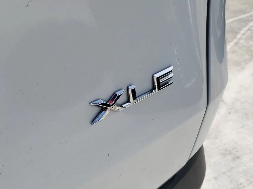 2024 Toyota Grand Highlander XLE photo 8