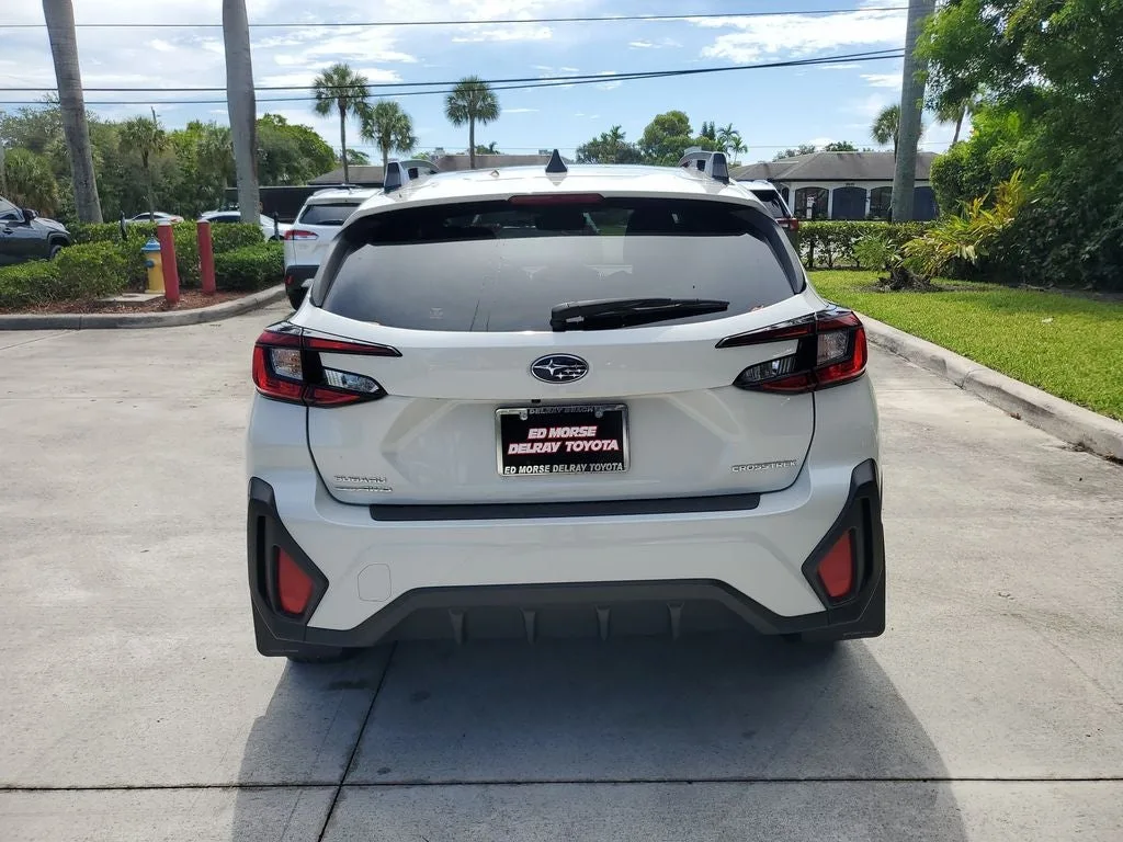 2024 Subaru Crosstrek Premium photo 5