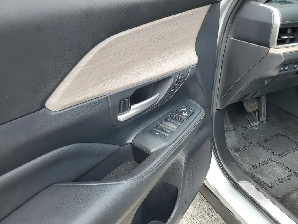 2024 Toyota Grand Highlander Platinum photo 21