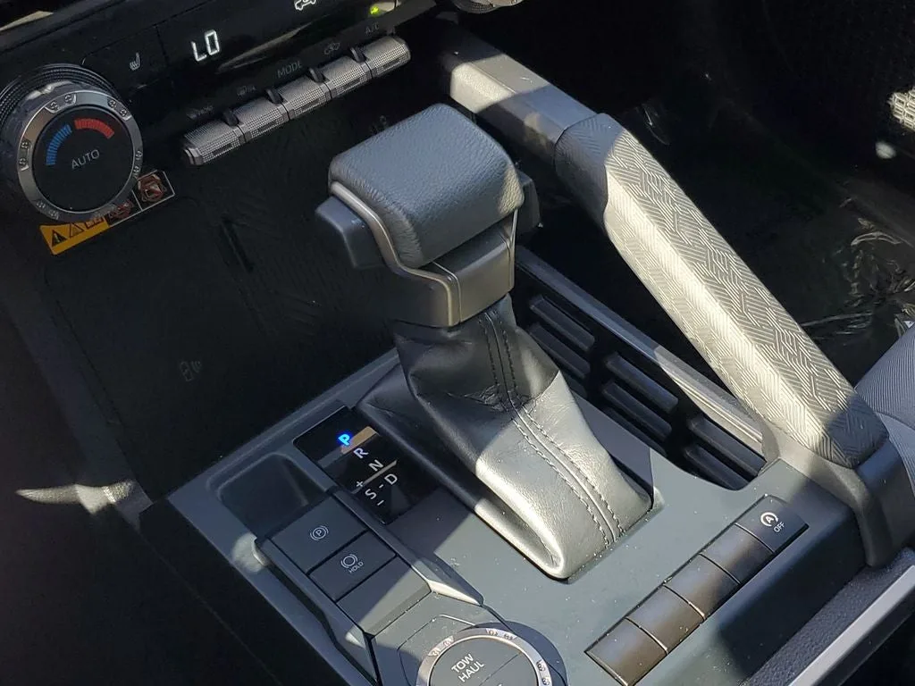 2024 Toyota Tacoma SR5 photo 29