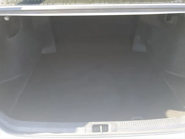 2023 Toyota Camry LE photo 10