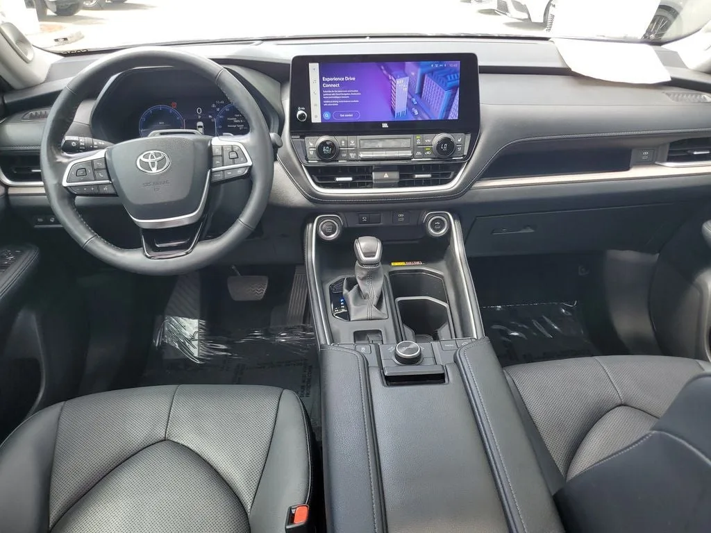 2024 Toyota Grand Highlander Platinum photo 18