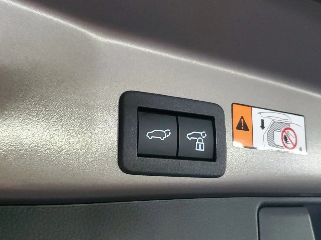 2026 Toyota RAV4 XLE Premium photo 10
