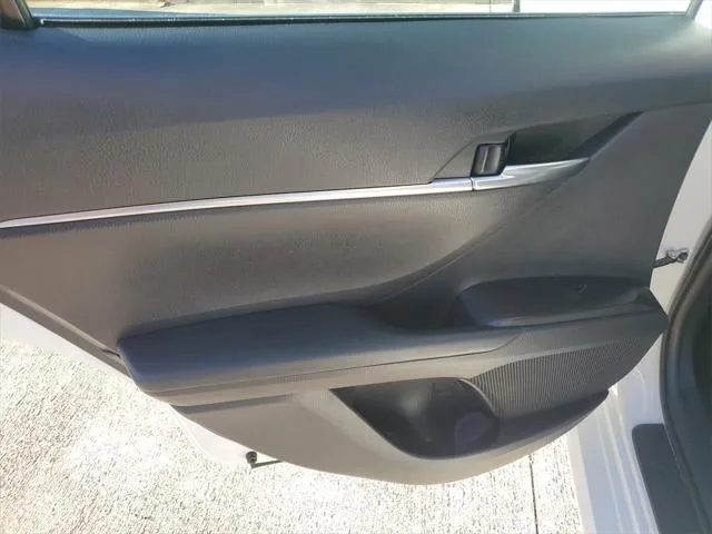 2023 Toyota Camry LE photo 11