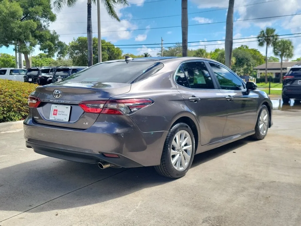 2023 Toyota Camry LE photo 4
